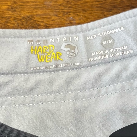 Mountain Hardwear Gray Men's Trail/Hiking Cargo Shorts Lightweight Medium - Picture 8 of 9